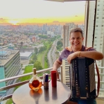 Tanazio Duarte ganhador do prêmio 100,00